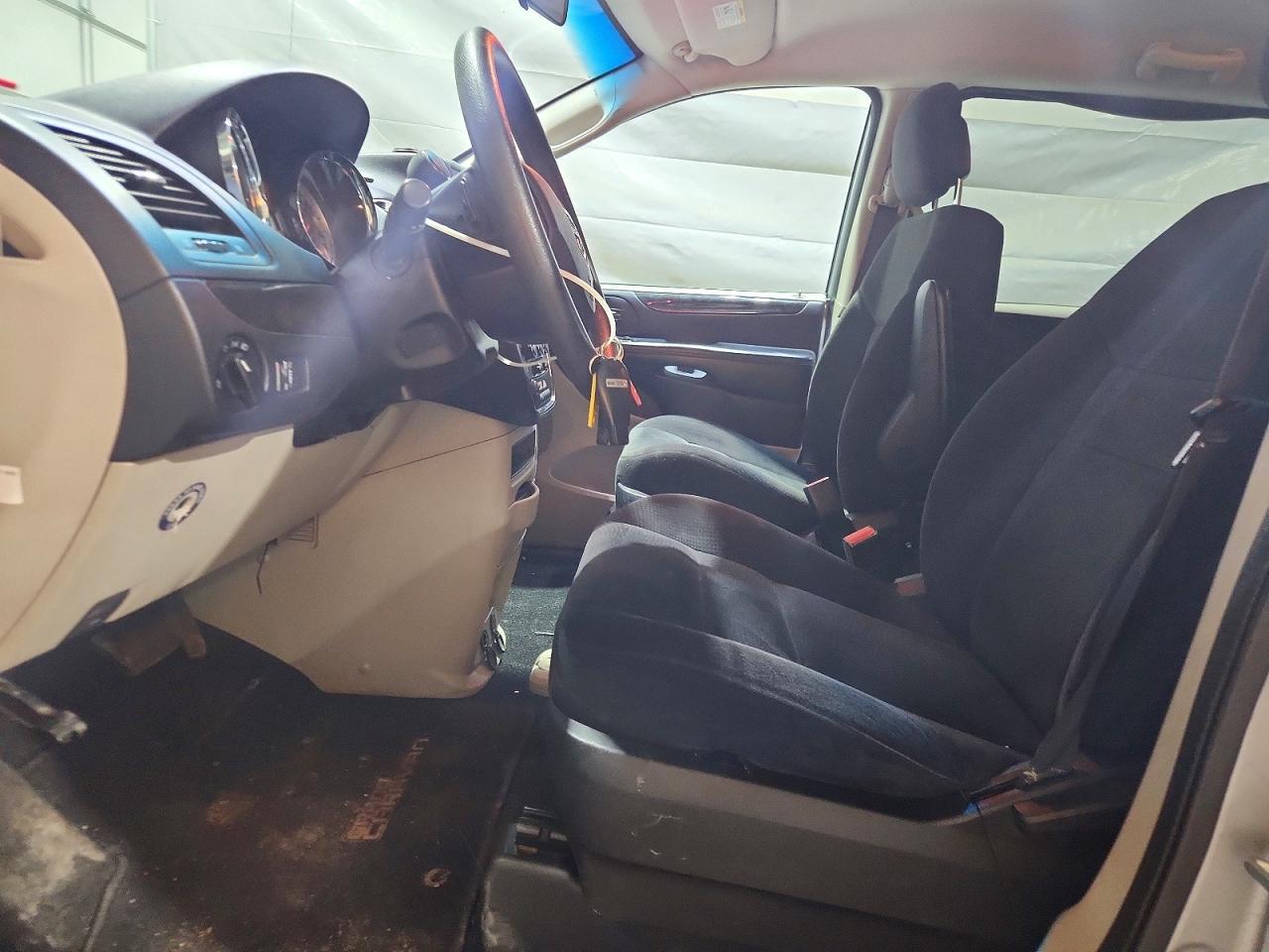 2015 Dodge Caravan - Image 7