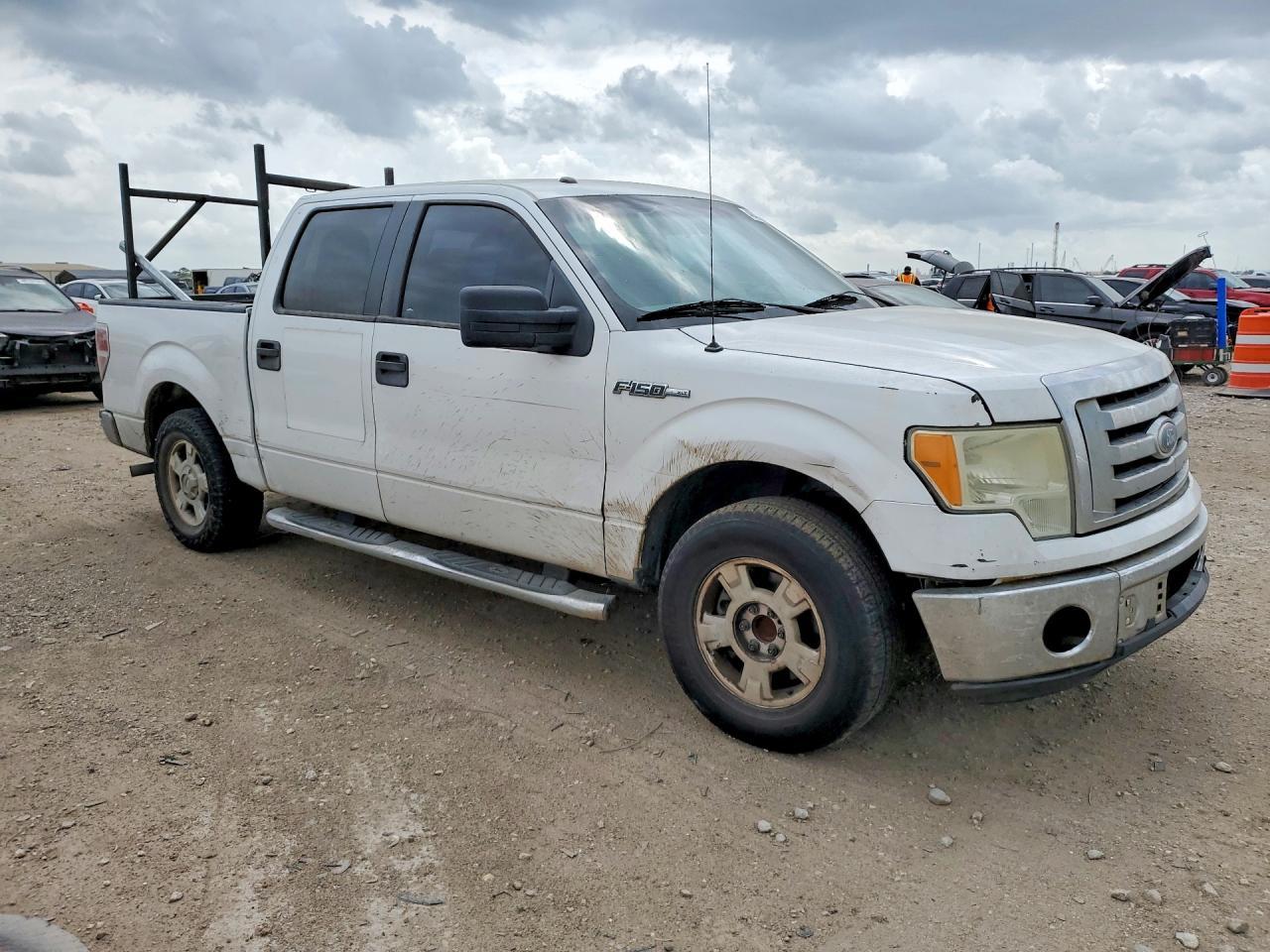 2010 Ford F150 Supercrew - Image 4