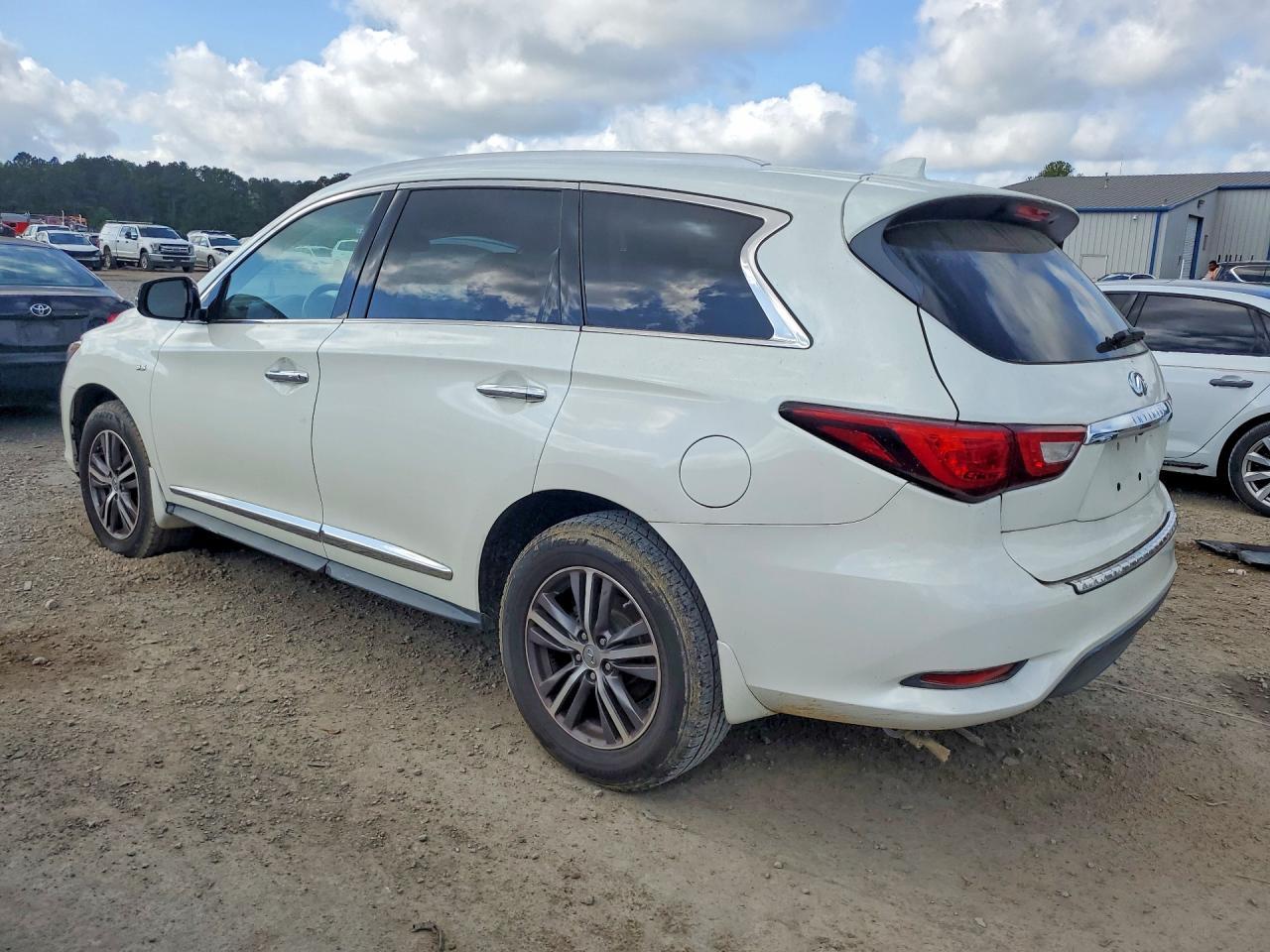 2017 Infiniti Qx60 Base - Фото 2