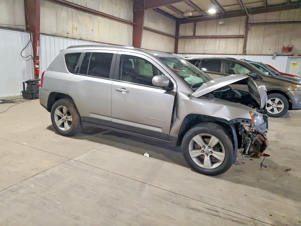 2015 Jeep Compass Latitude - Фото 4