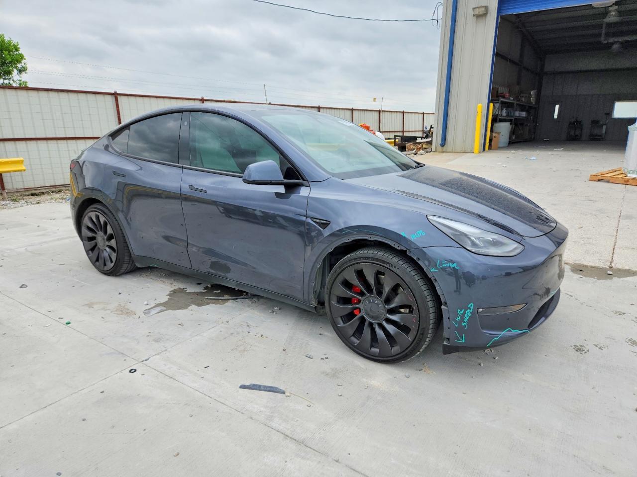 2023 Tesla Model Y - Фото 4