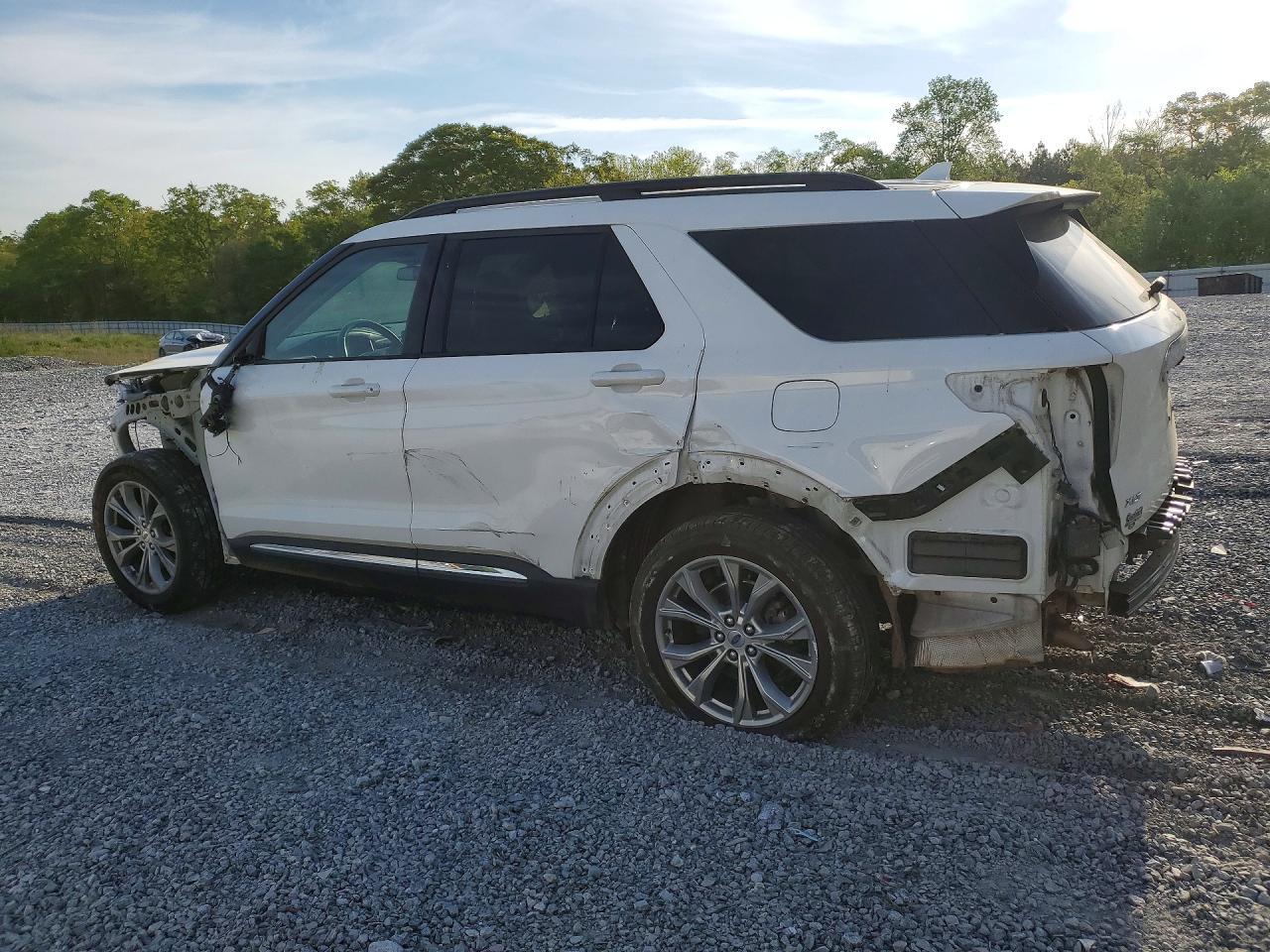 2022 Ford Explorer - Image 2