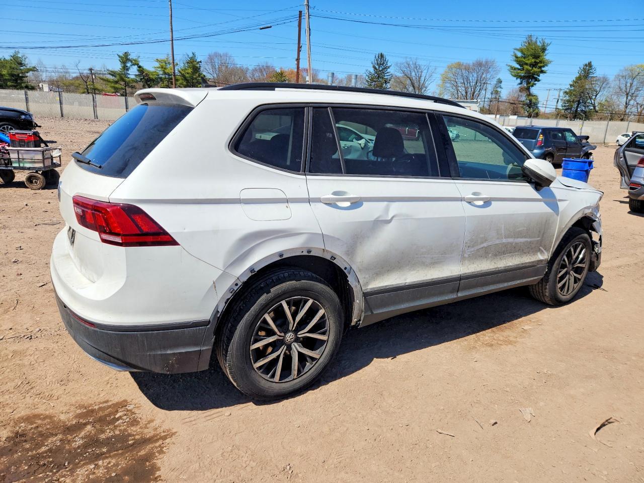 2021 Volkswagen Tiguan S - Фото 3