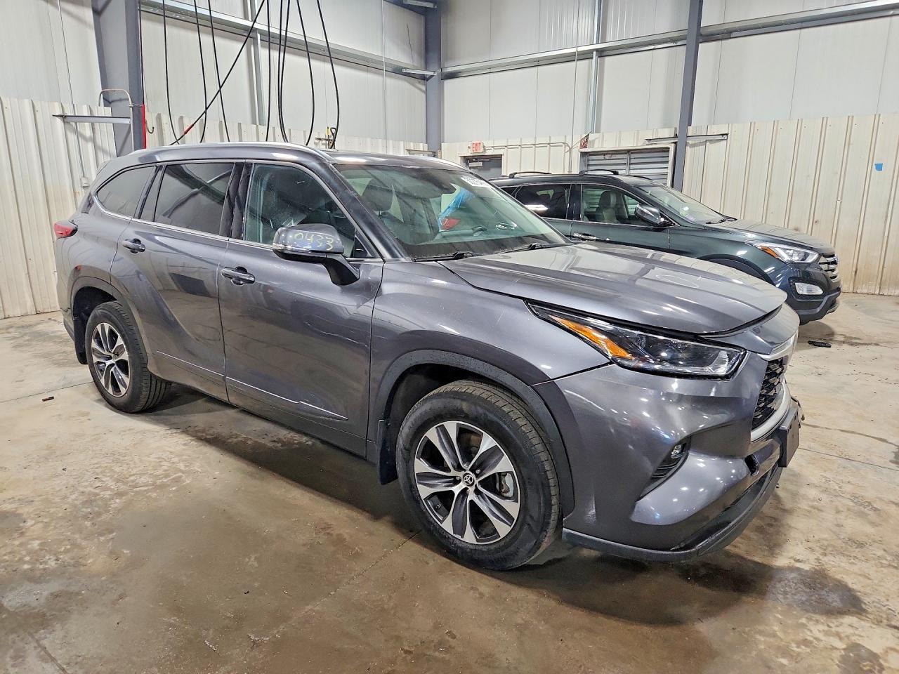 2021 Toyota Highlander Xle - Фото 4