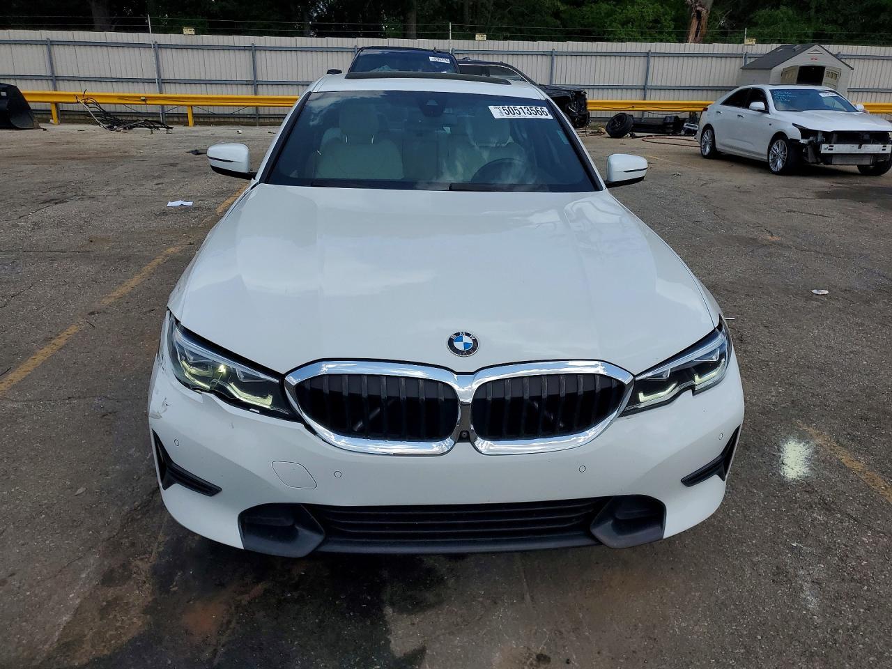 2021 BMW 330I - Фото 5