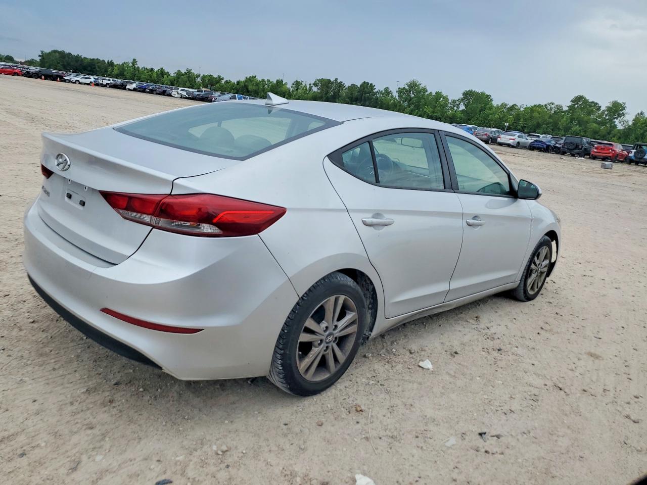 2017 Hyundai Elantra Se - Фото 3
