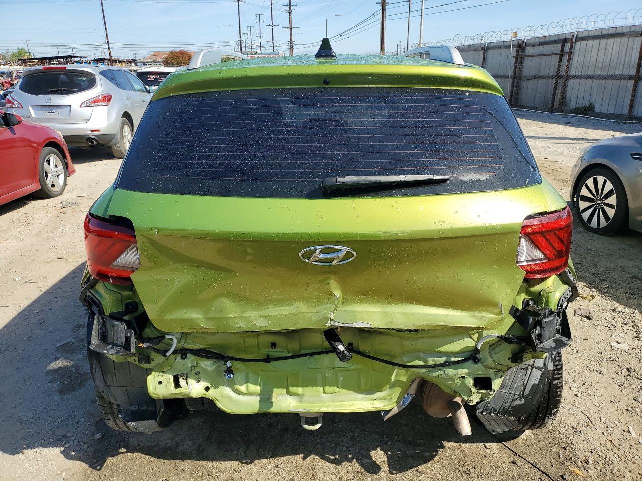 2021 Hyundai Venue Sel - Image 6
