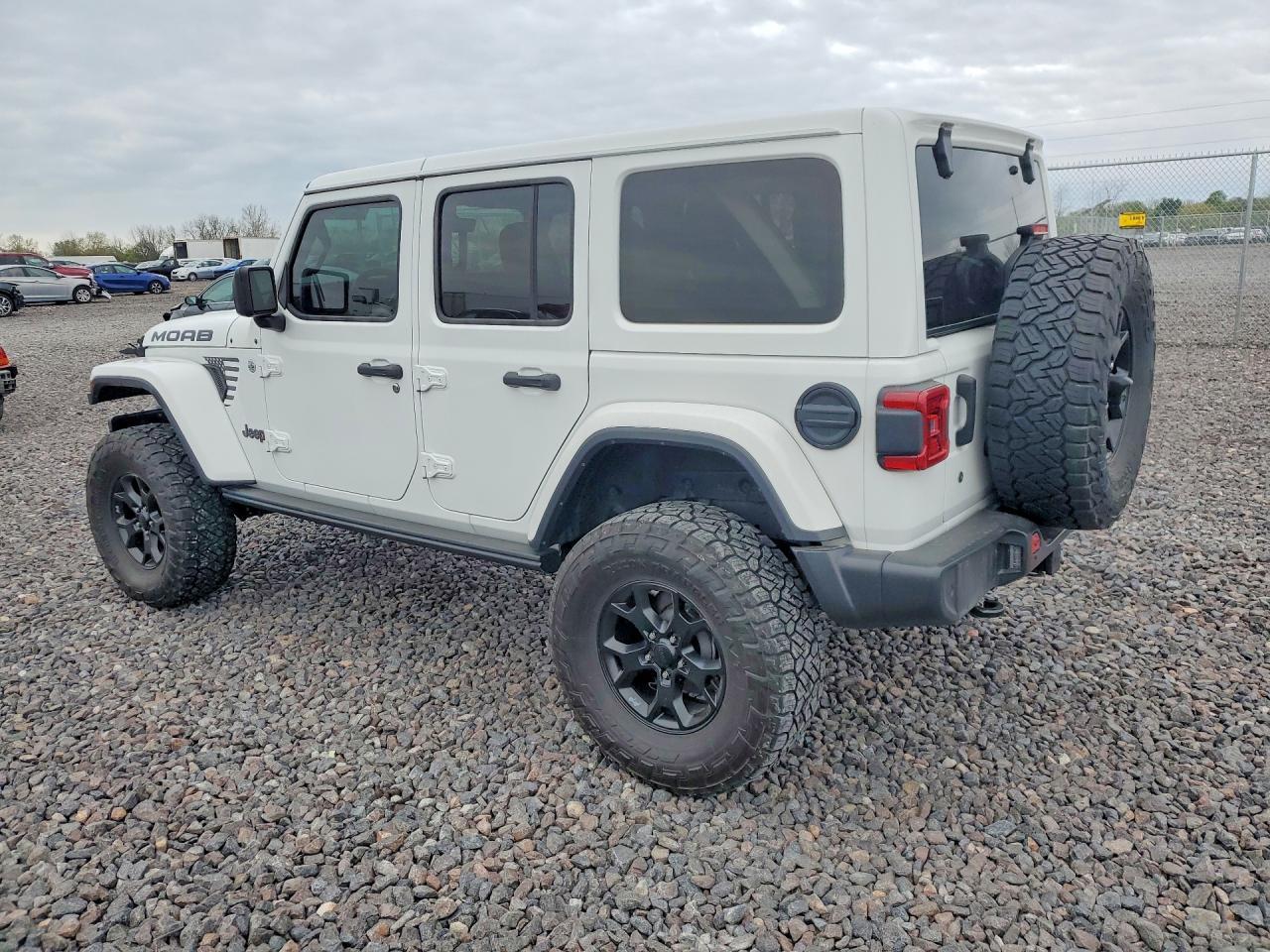 2019 Jeep Wrangler Unlimited Sahara - Фото 2