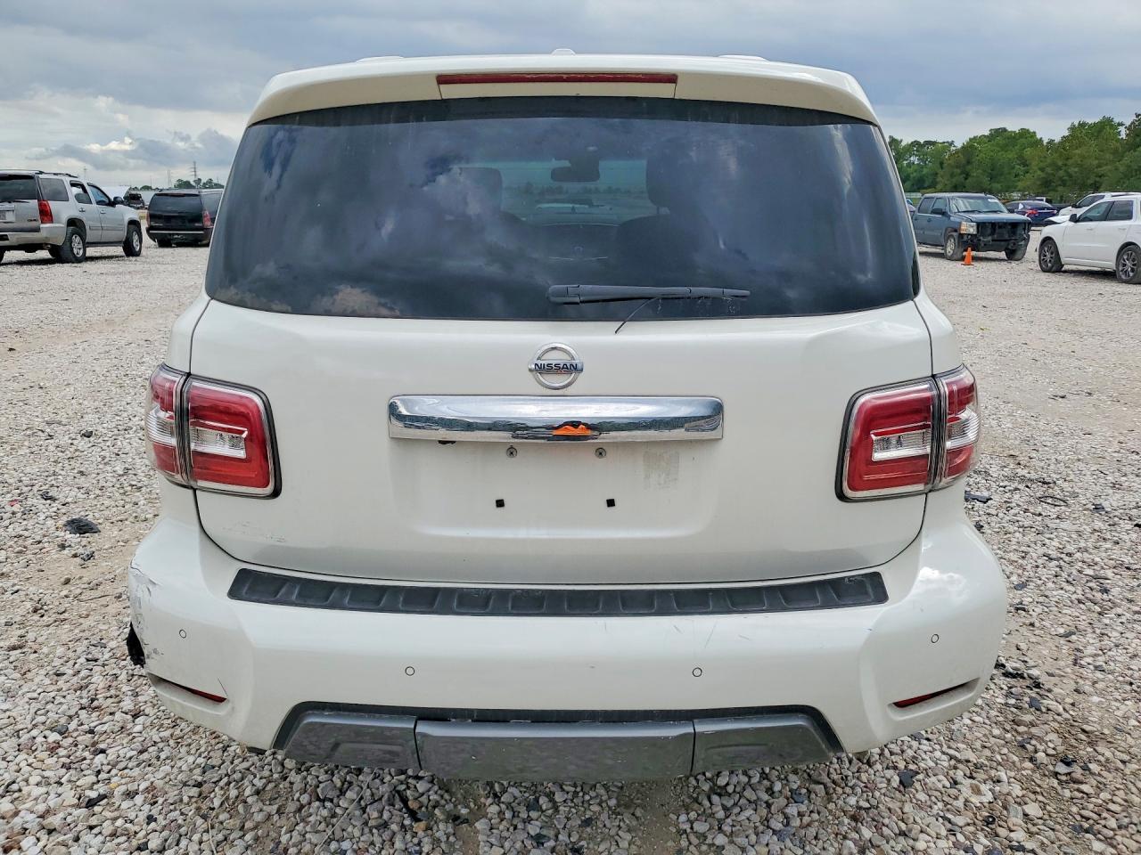 2017 Nissan Armada Platinum - Фото 6