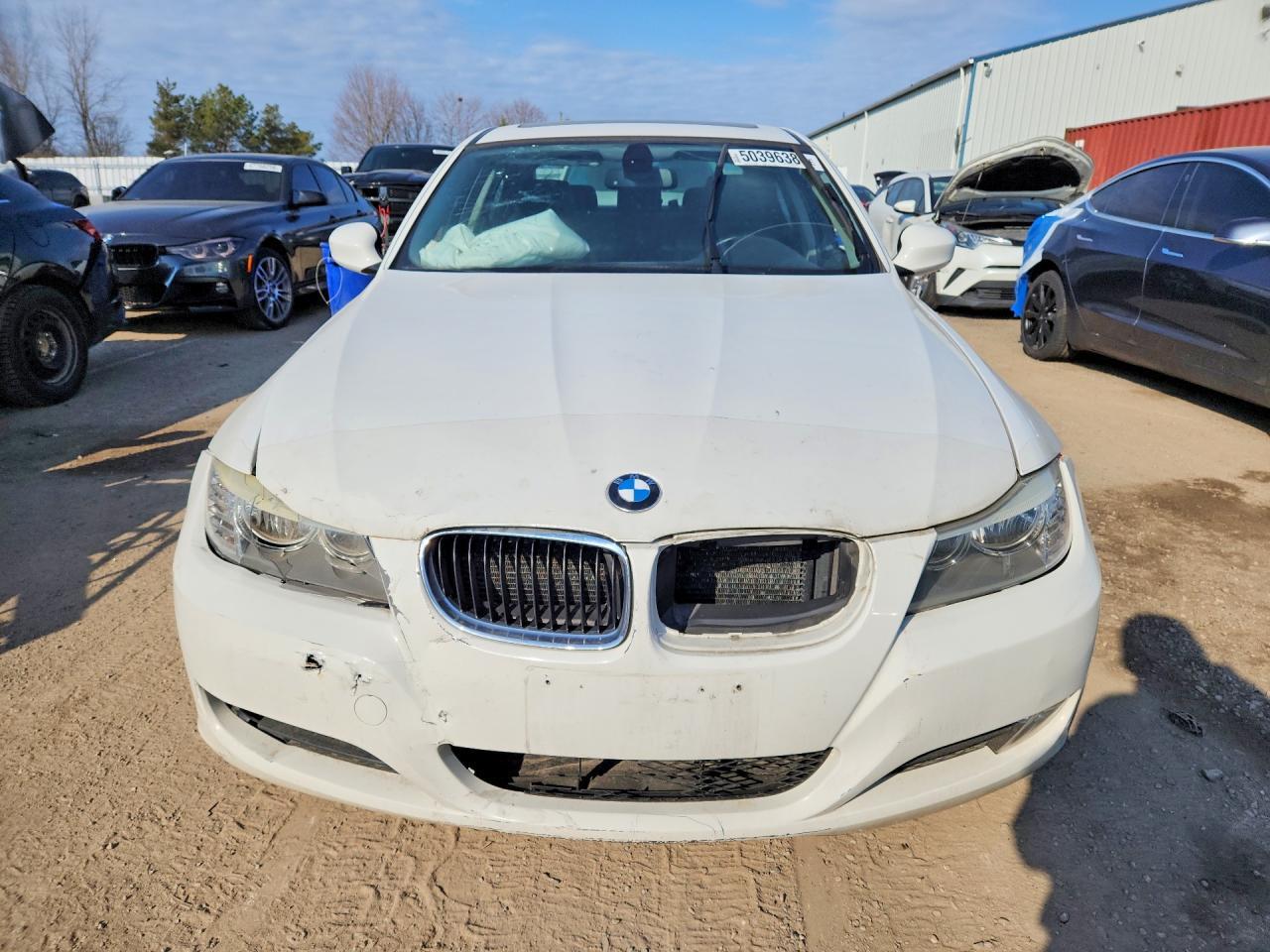 2010 BMW 323 I - Image 5
