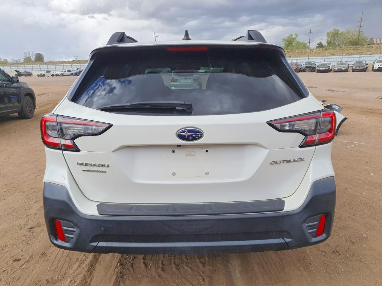 2020 Subaru Outback Premium - Image 6