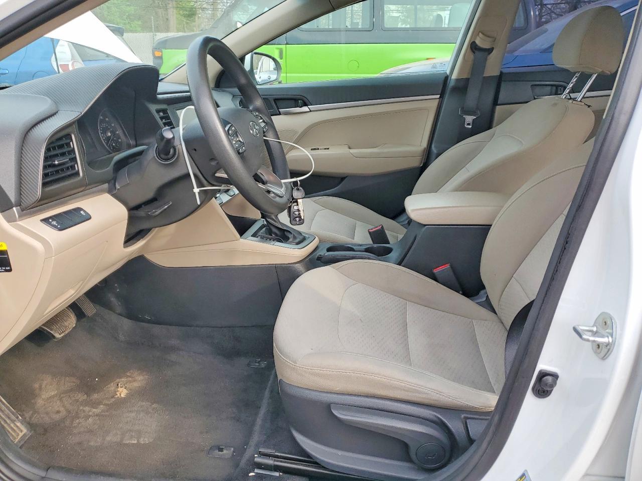 2019 Hyundai Elantra Se - Фото 7