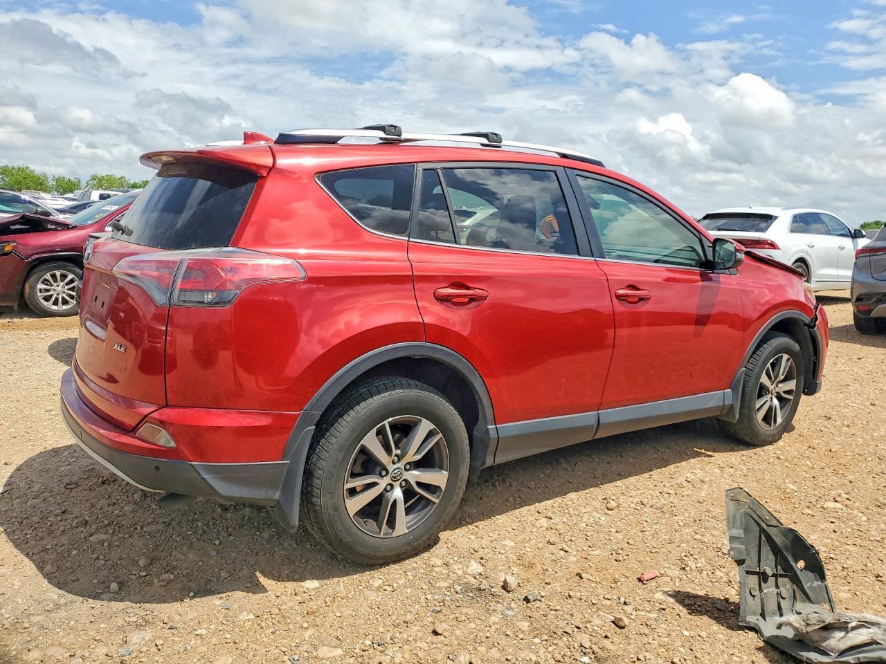 2016 Toyota Rav4 Xle - Image 3