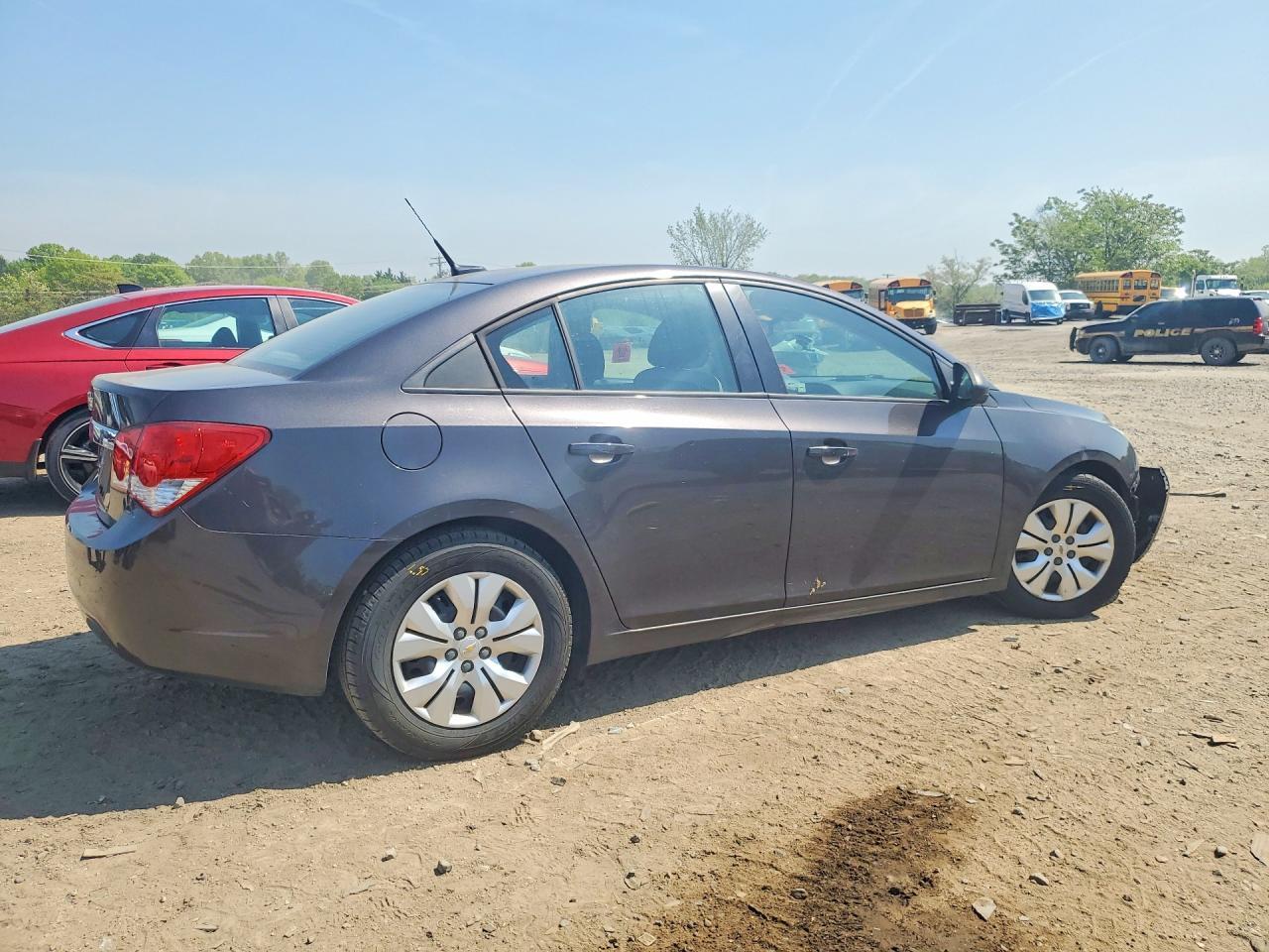 2014 Chevrolet Cruze Ls - Image 3
