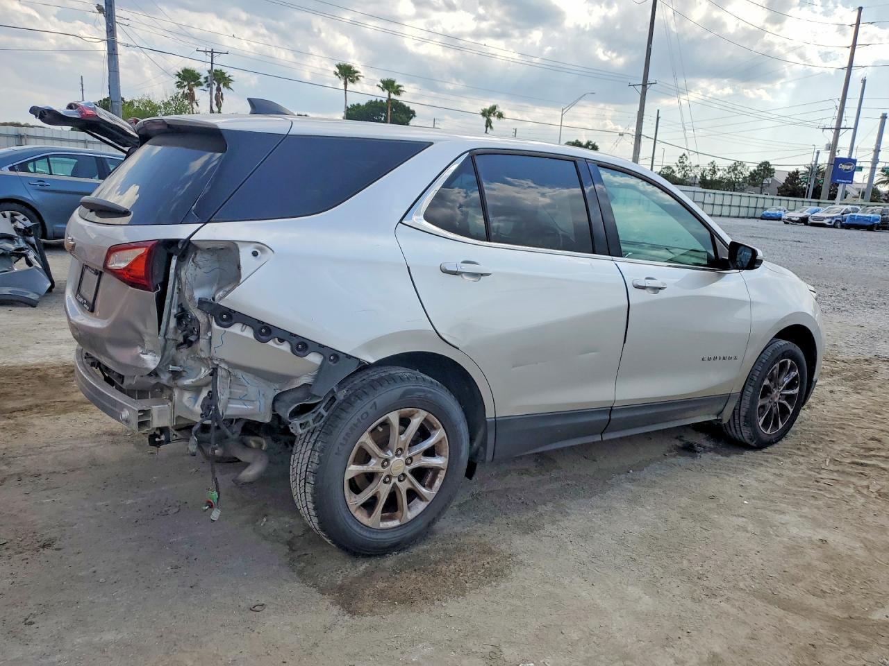 2019 Chevrolet Equinox Lt - Image 3