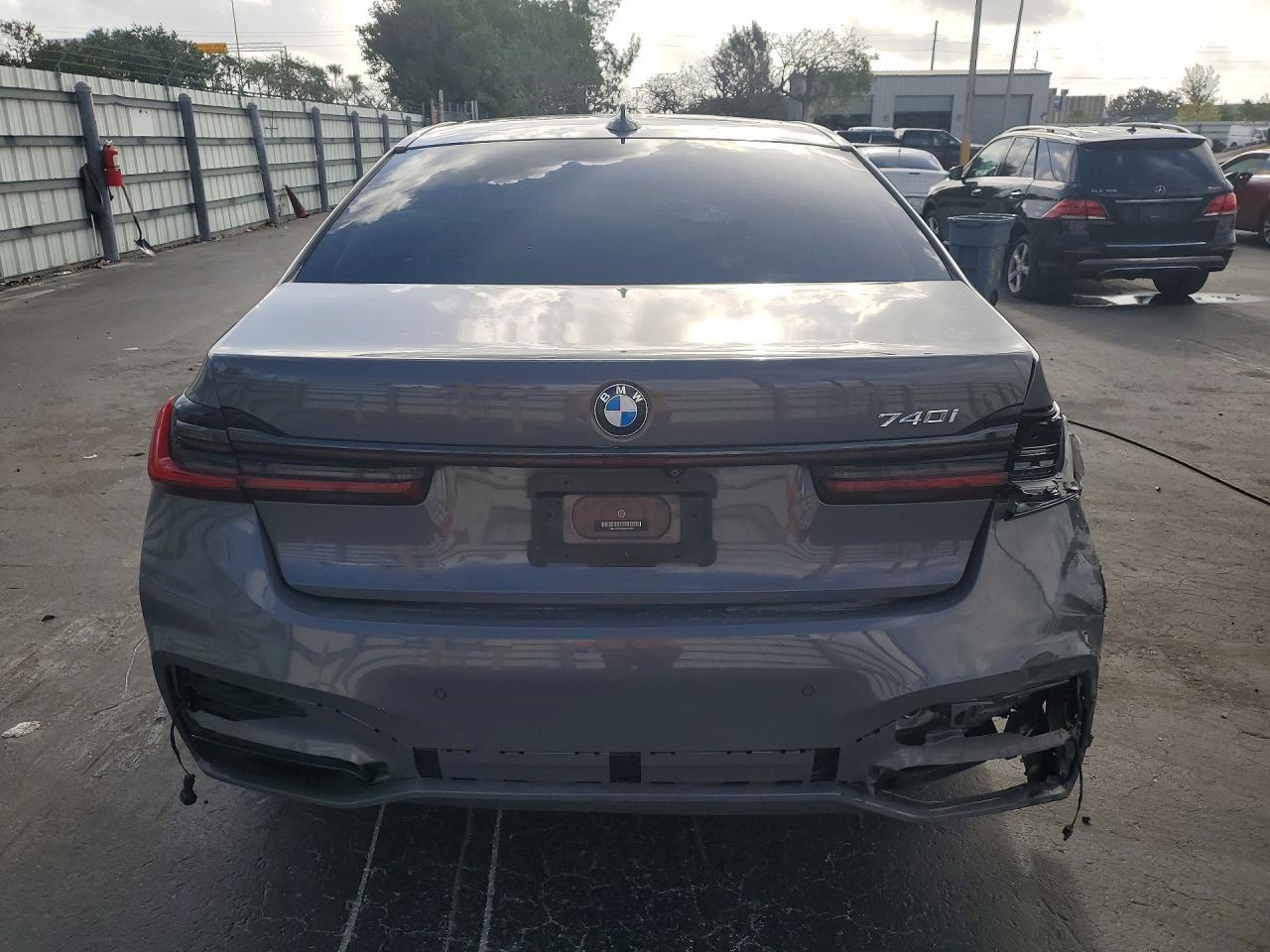 2022 BMW 740 I - Фото 6