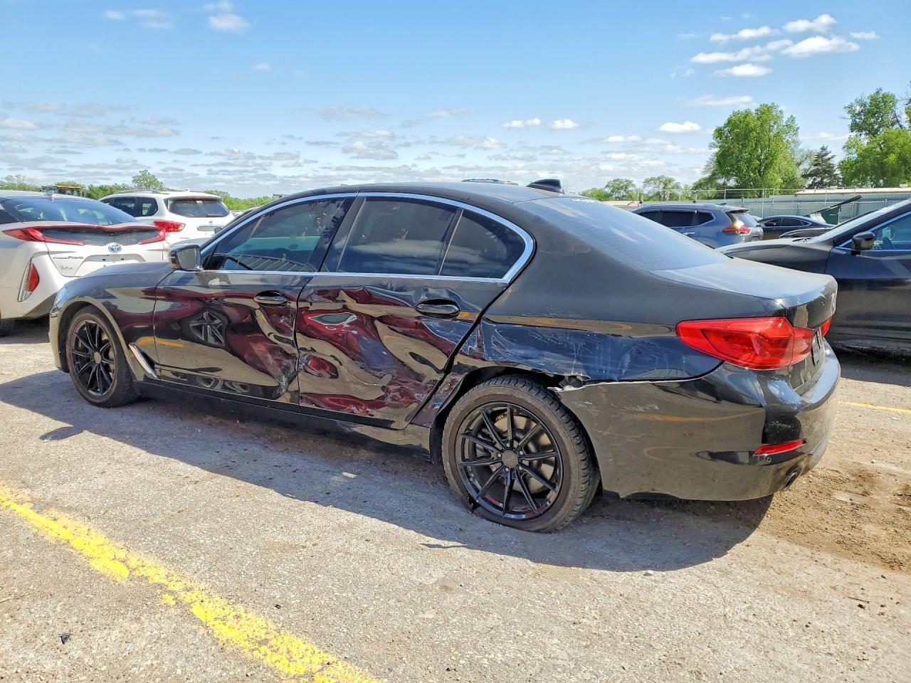 2019 BMW 530 I - Фото 2