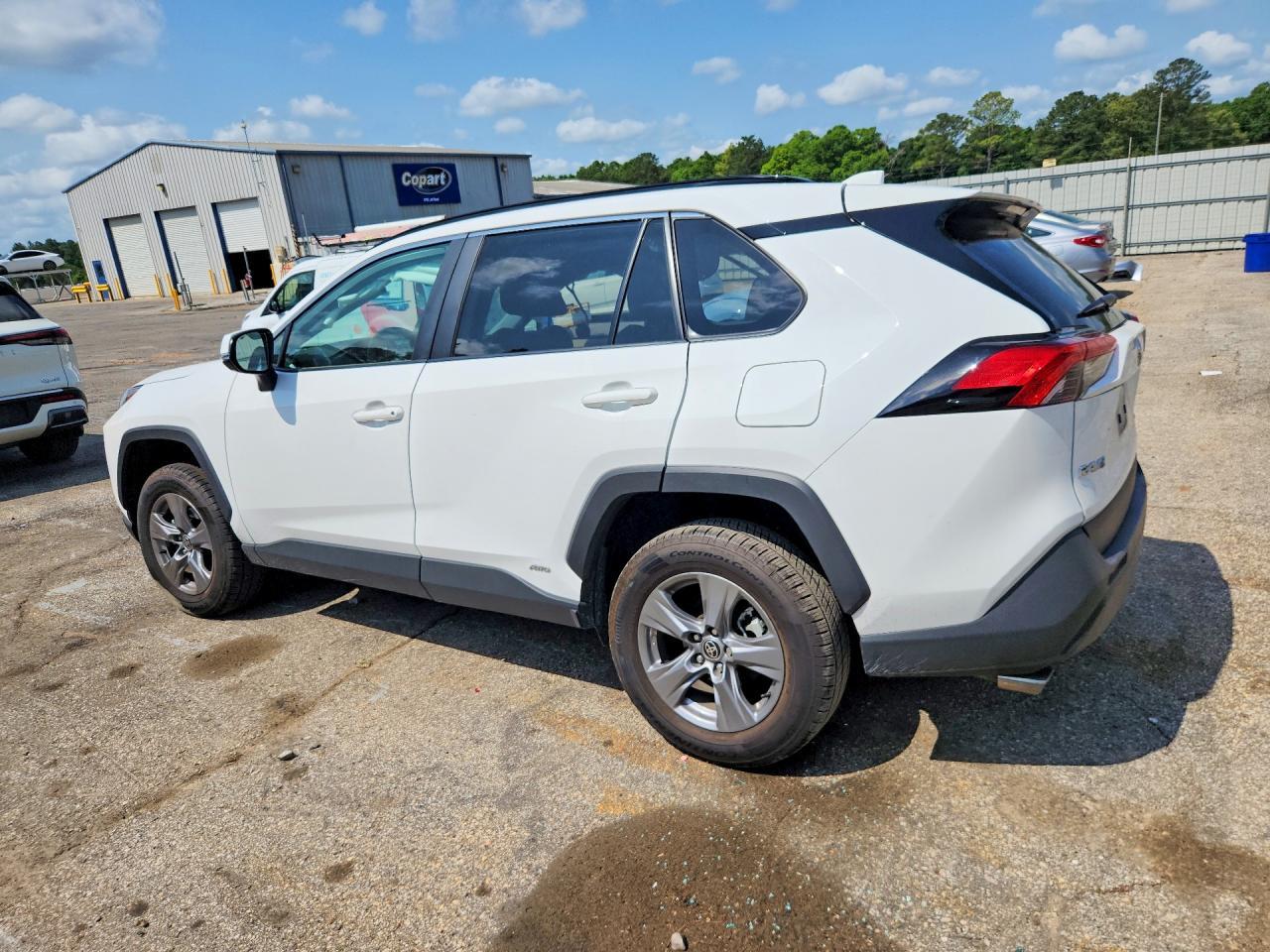 2022 Toyota Rav4 Xle - Image 2