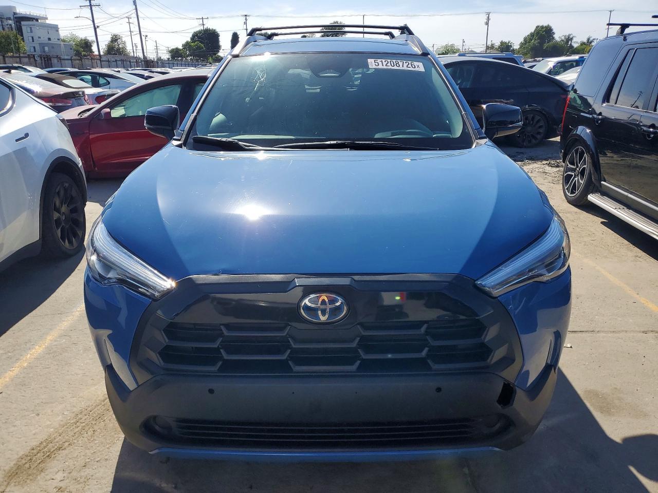 2026 Toyota Corolla Cross Le - Image 5