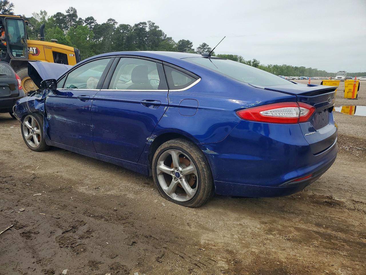 2015 Ford Fusion Se - Фото 2