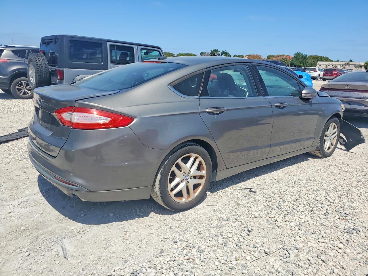 2013 Ford Fusion Se - Фото 3