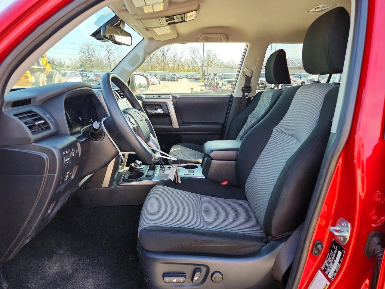 2024 Toyota 4Runner Sr5 - Image 7