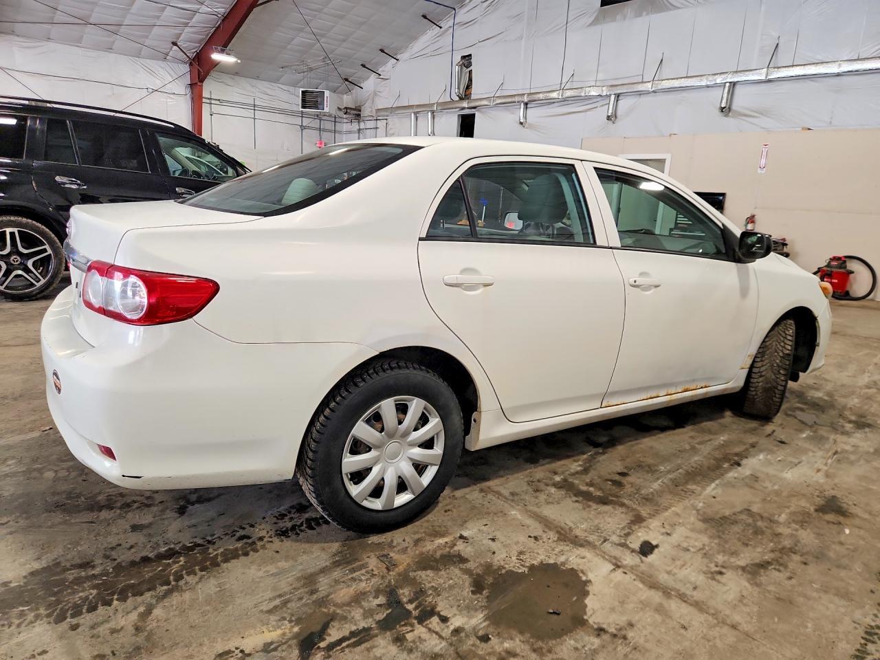 2011 Toyota Corolla Base - Фото 3