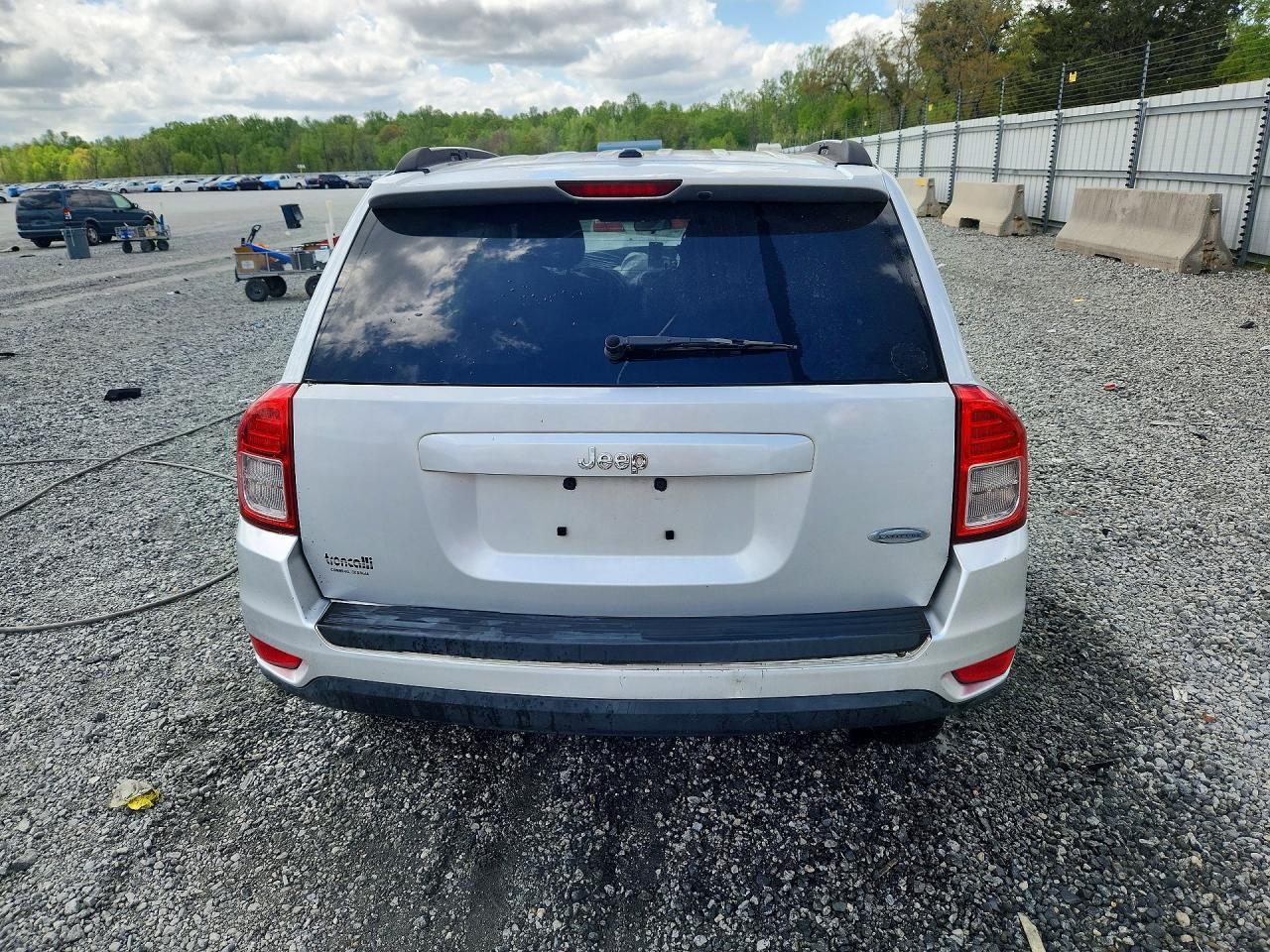 2011 Jeep Compass Sport - Фото 6