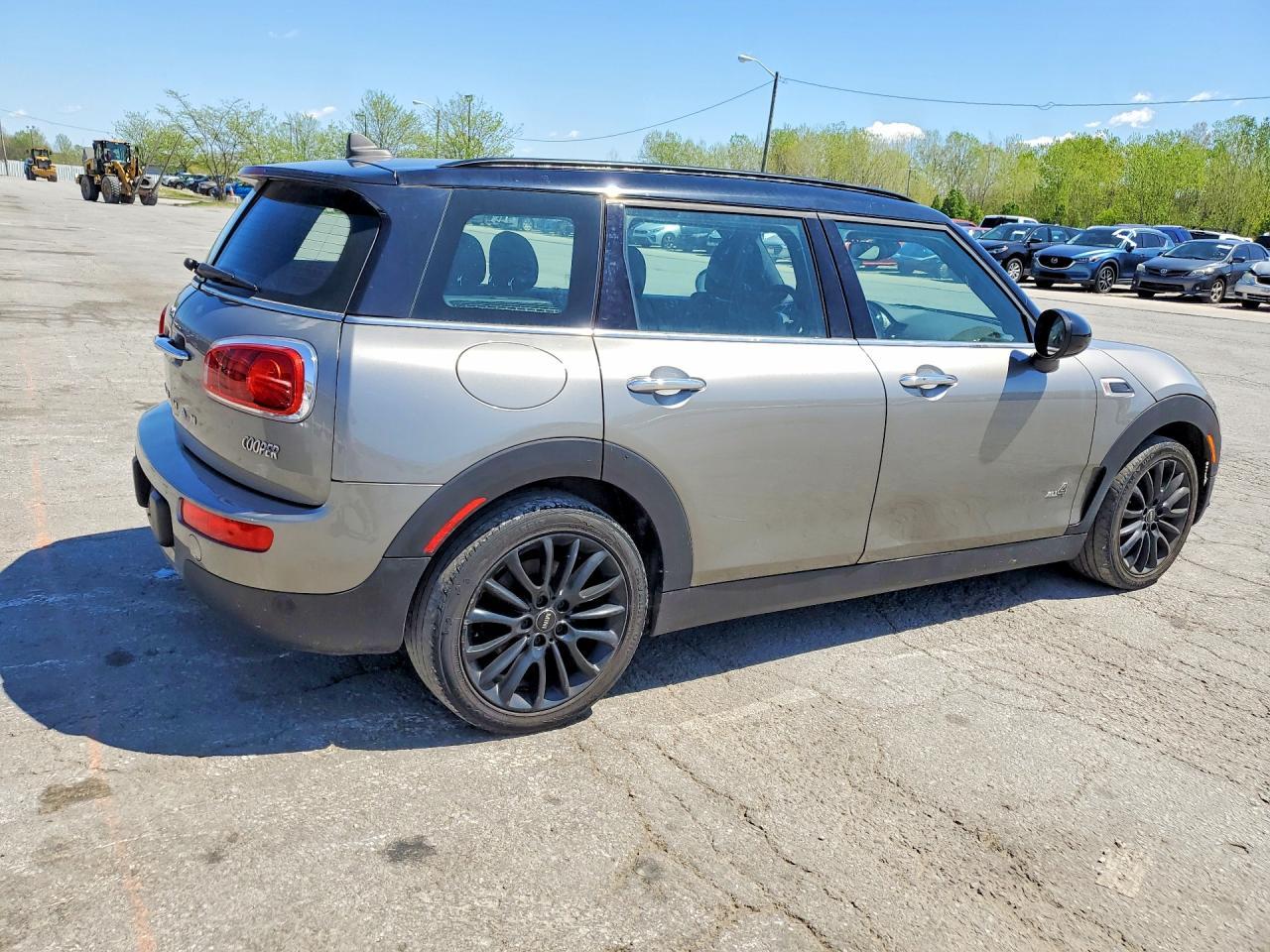2017 Mini Cooper Clubman All4 - Image 3