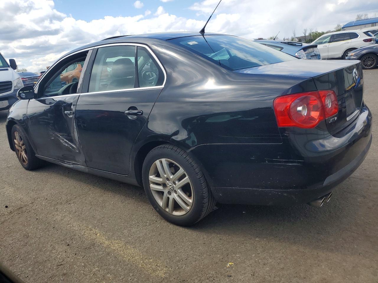 2007 Volkswagen Jetta Wolfsburg - Image 2
