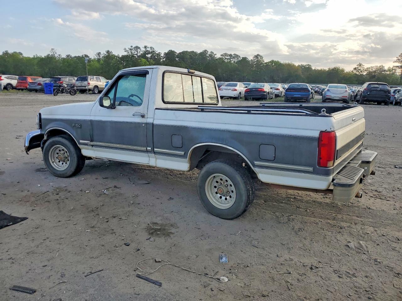1993 Ford F150 - Фото 2