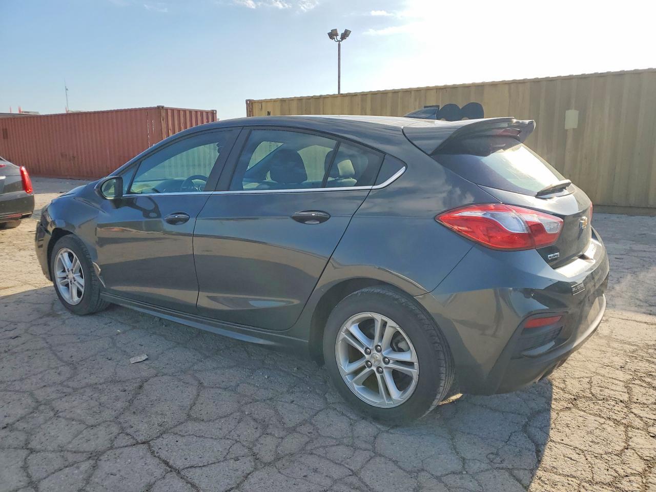 2018 Chevrolet Cruze Lt - Фото 2