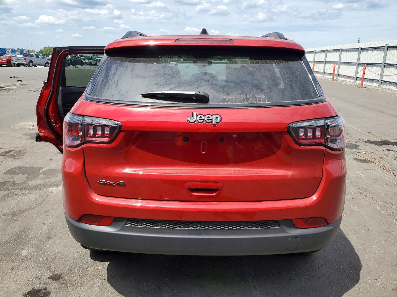2026 Jeep Compass Latitude - Фото 6
