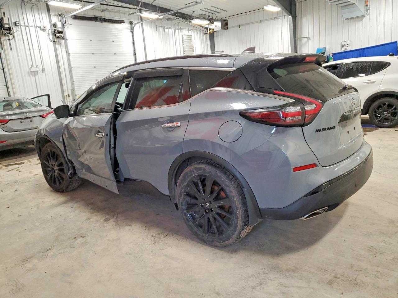 2021 Nissan Murano Sl - Image 2