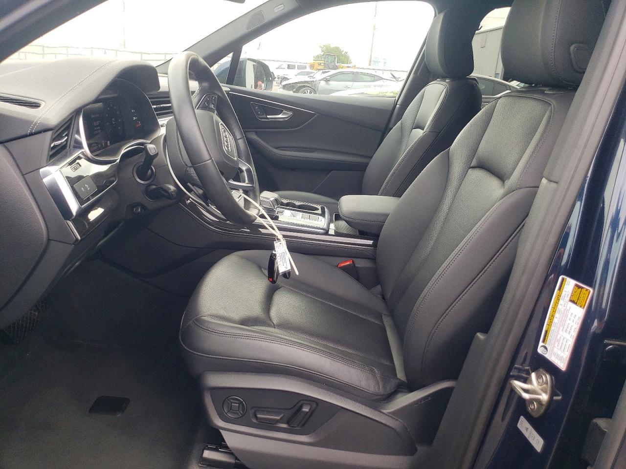 2024 Audi Q7 Premium Plus - Image 7