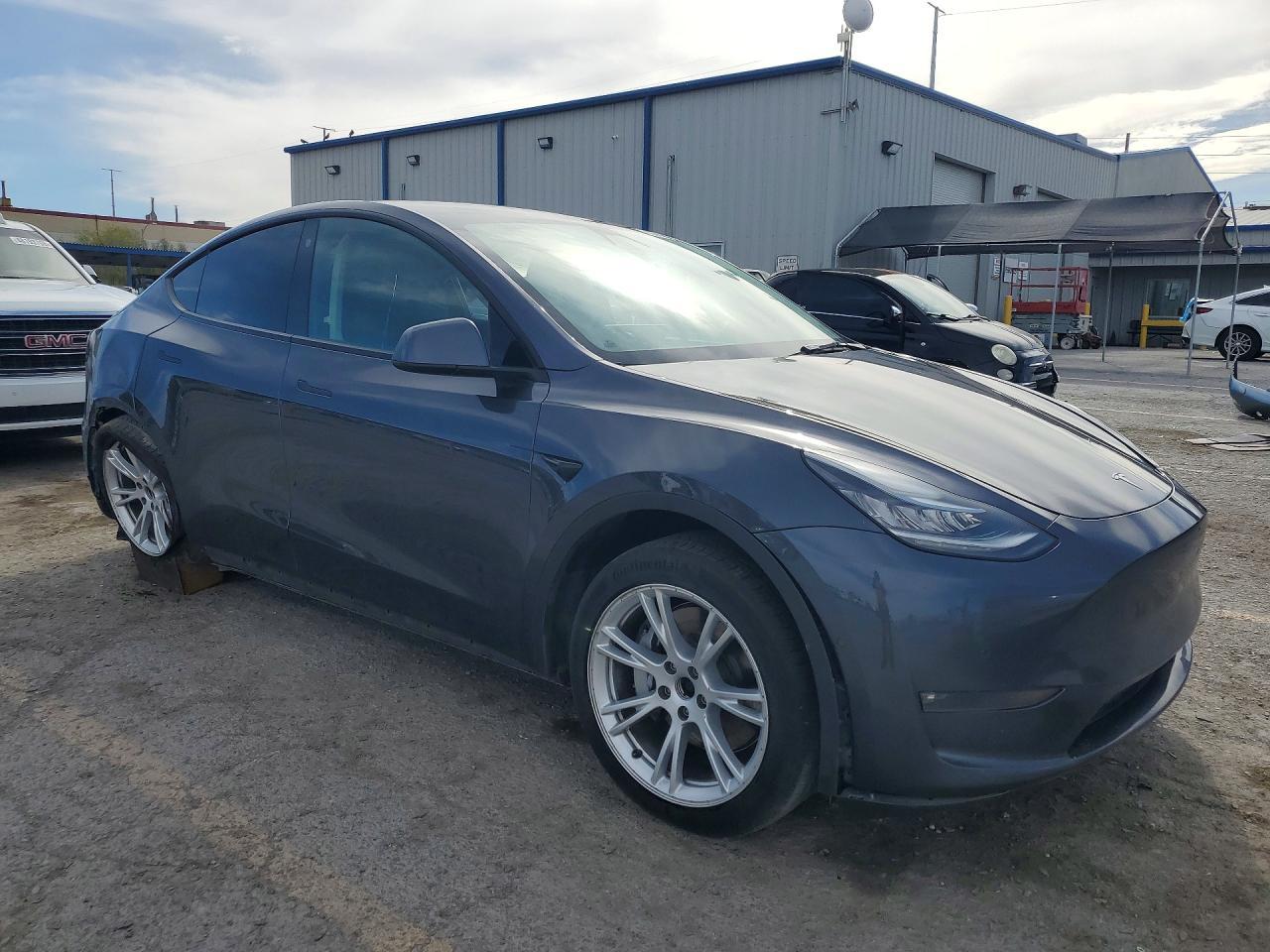 2022 Tesla Model Y - Фото 4