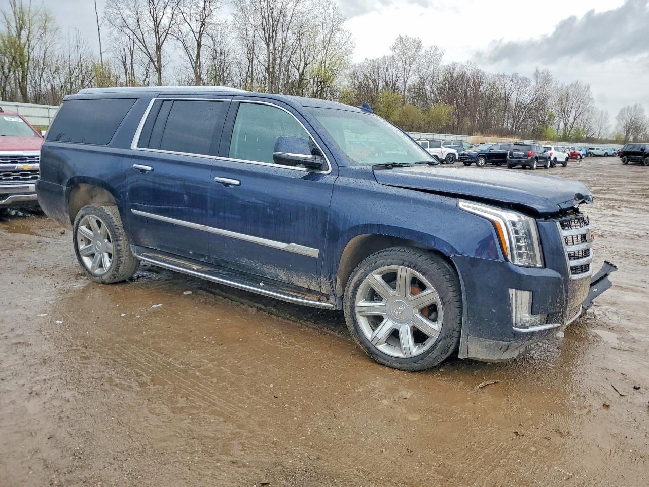 2019 Cadillac Escalade Esv Luxury - Image 4