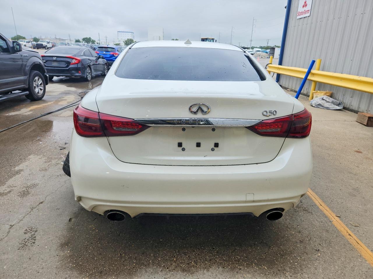 2018 Infiniti Q50 3.0T Luxe - Фото 6