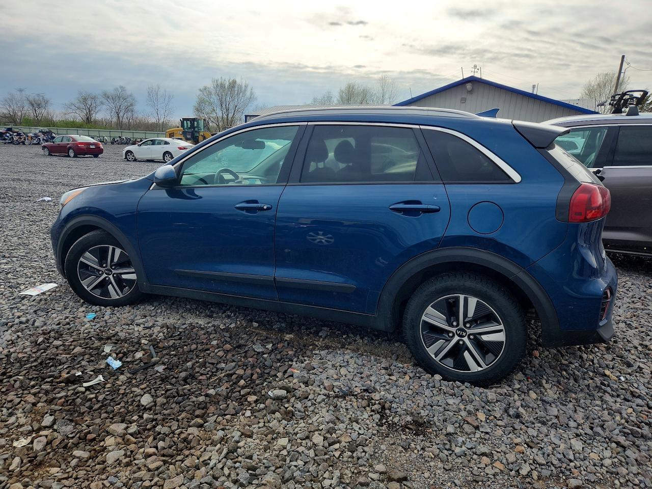 2020 Kia Niro Lxs - Фото 2