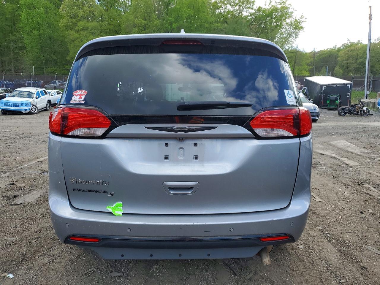 2019 Chrysler Pacifica Touring Plus - Фото 6