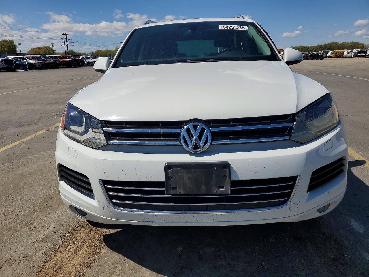 2012 Volkswagen Touareg V6 Tdi - Image 5