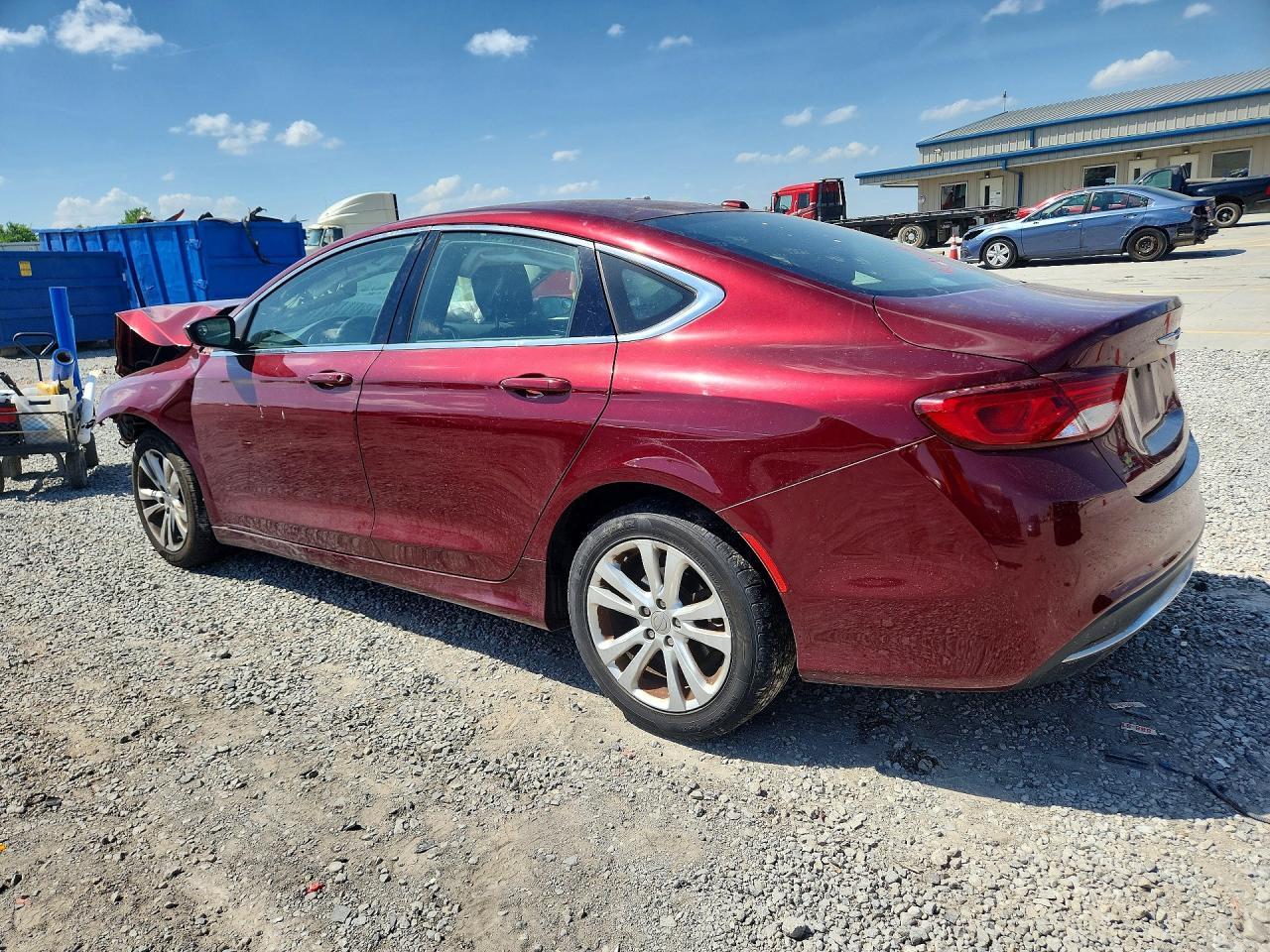 2015 Chrysler 200 Limited - Фото 2