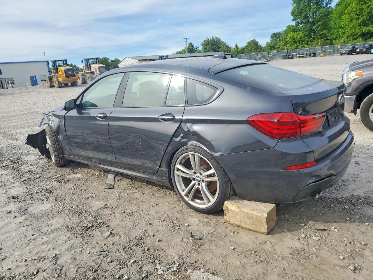 2014 BMW 535 Igt - Image 2