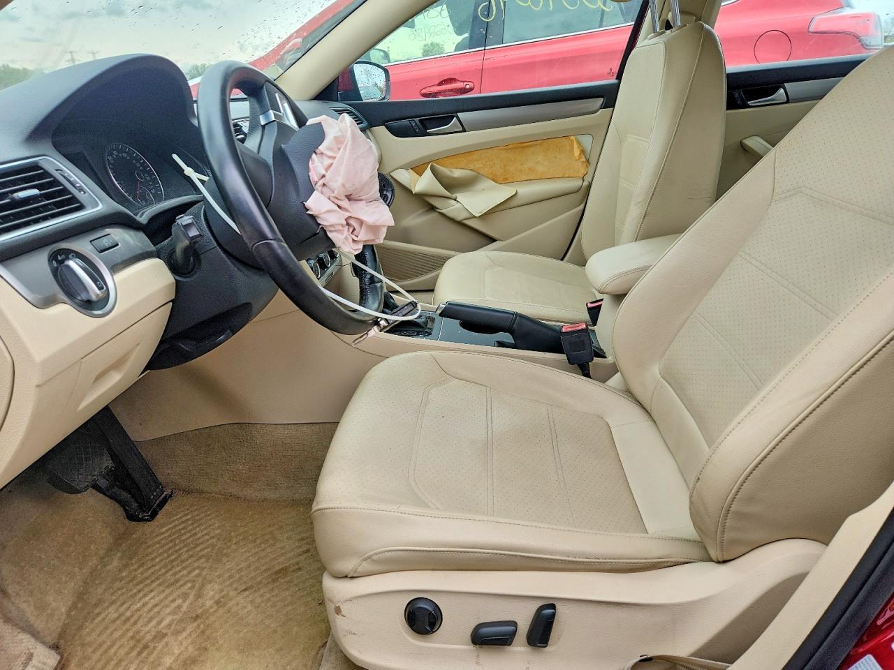 2015 Volkswagen Passat S - Фото 7