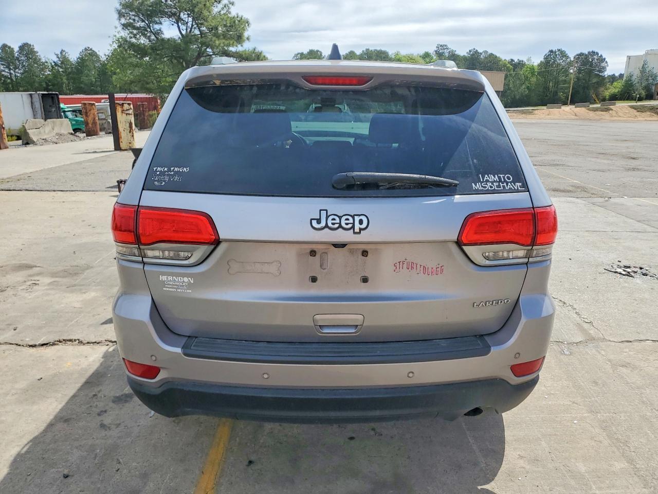 2018 Jeep Grand Cherokee Laredo - Image 6