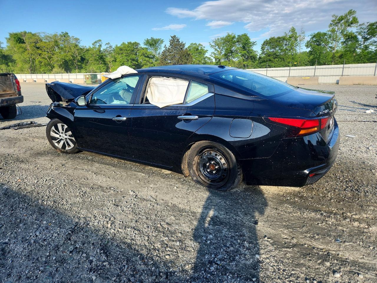 2019 Nissan Altima S - Image 2