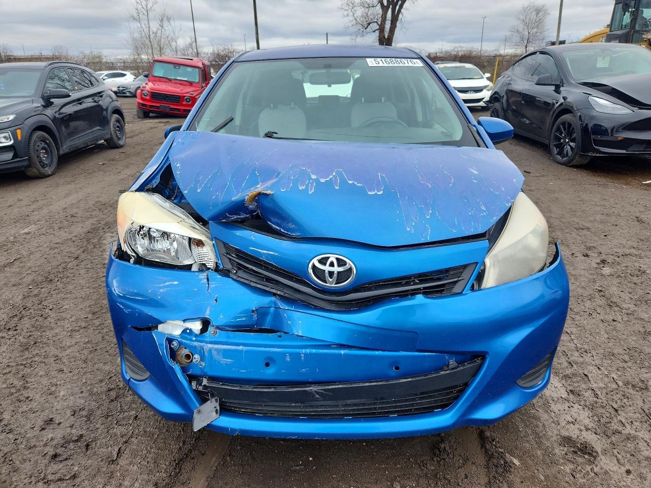 2012 Toyota Yaris 5-Door L - Фото 5