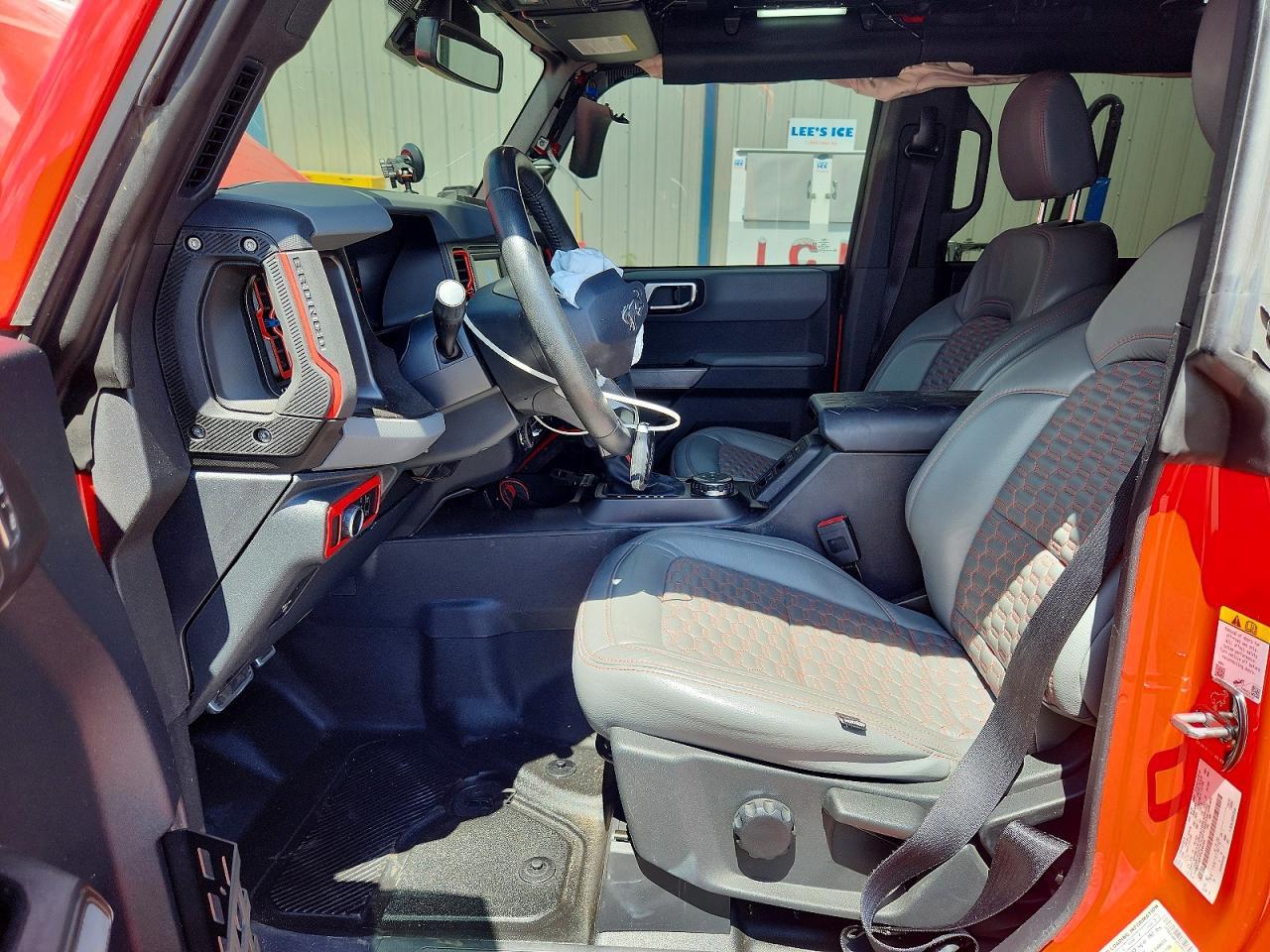 2023 Ford Bronco Base - Image 7