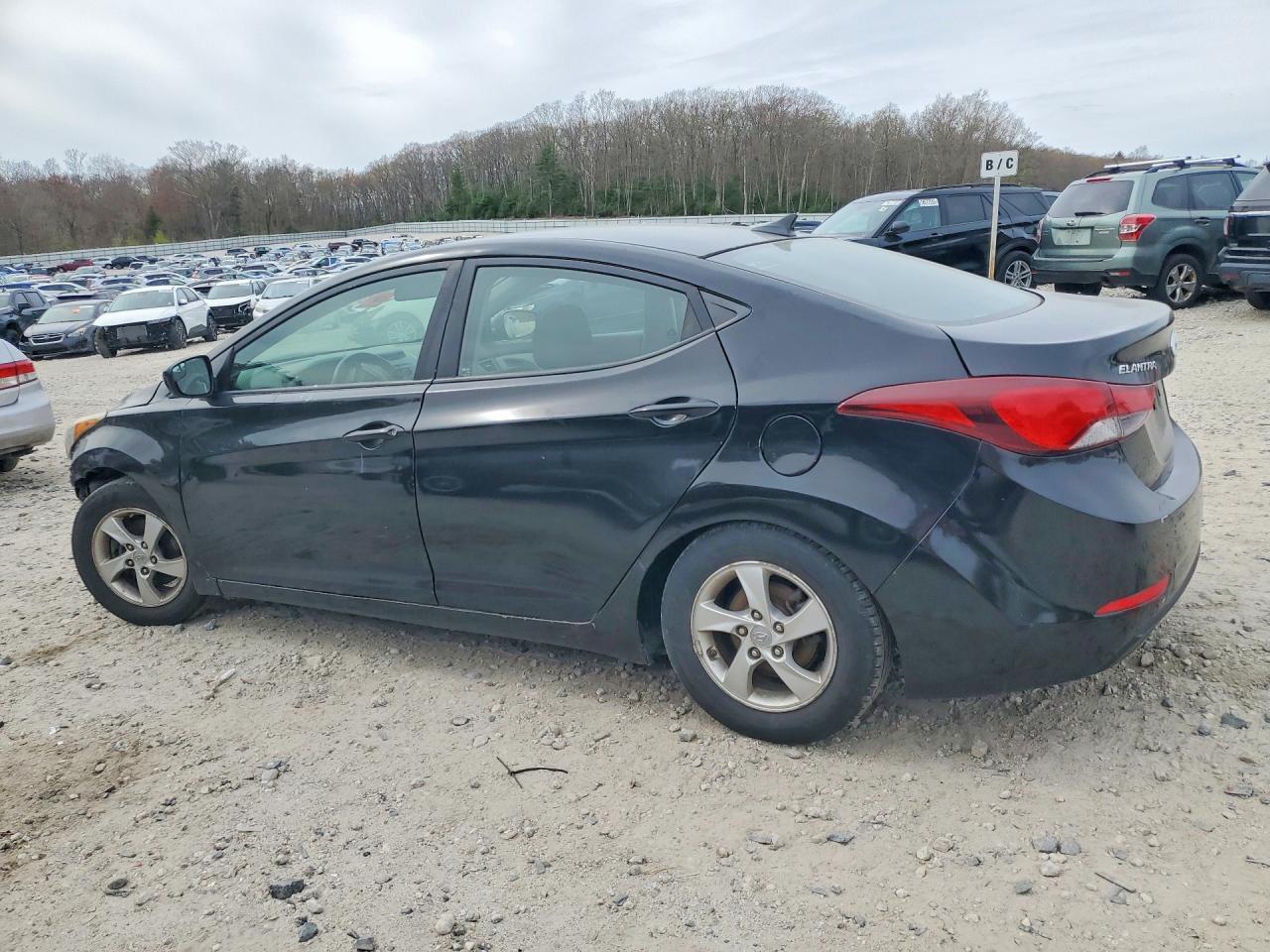 2014 Hyundai Elantra - Фото 2