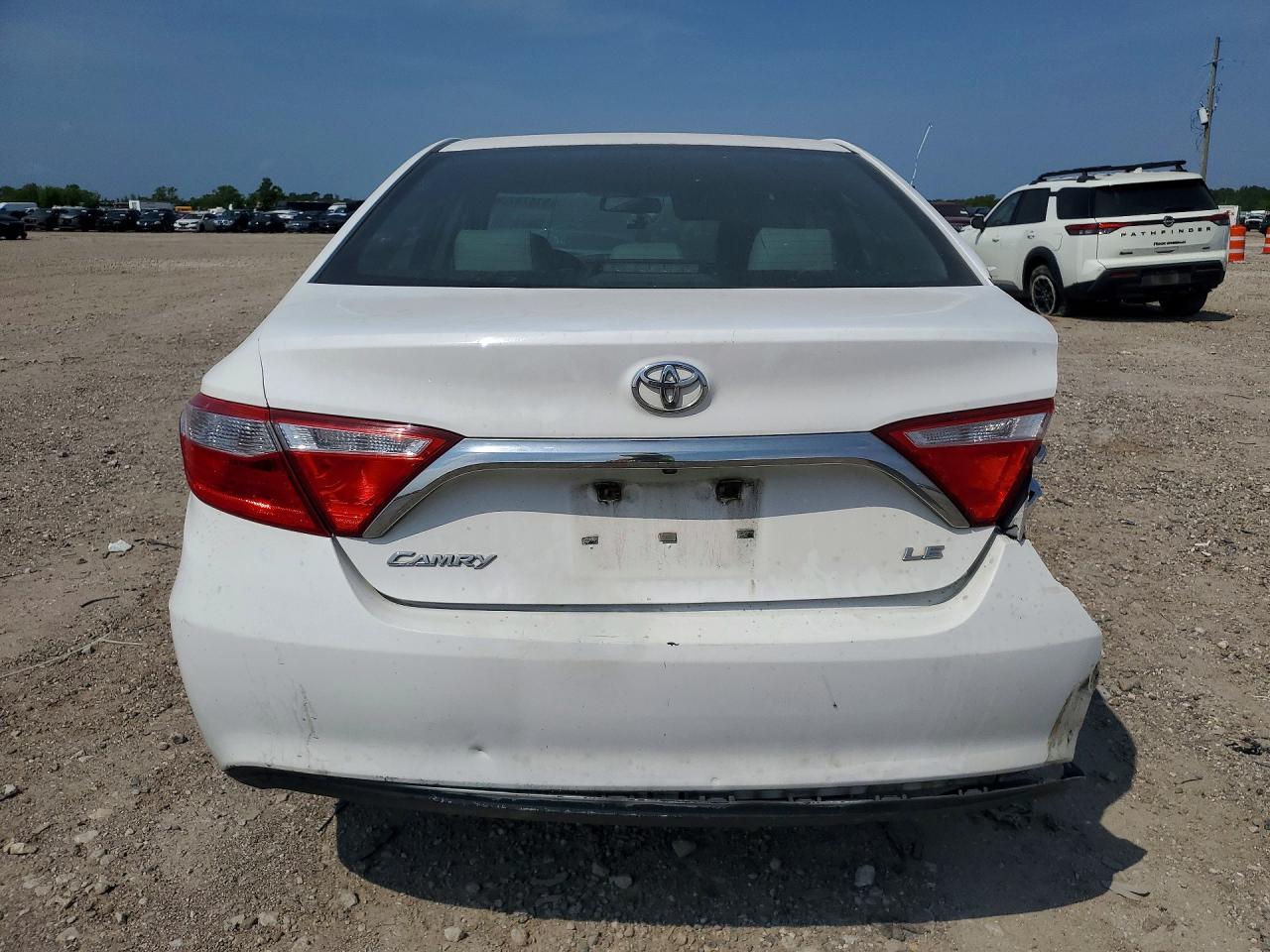 2016 Toyota Camry - Фото 6